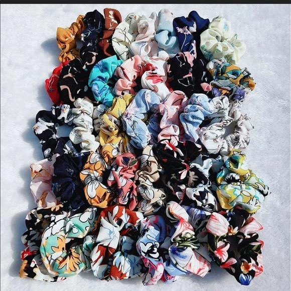 Random Assorted 25 Hair Tie Scrunchies Mixed Lot - Picture 4 of 14